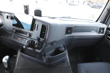 ��������(HOWO) TX7-N 12.5L LNG 530���� 6X4 �й�����12�� ǣ����ͼƬ