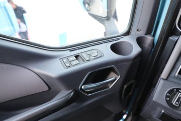 ��������(HOWO) TX7-N 12.5L LNG 530���� 6X4 �й�����12�� ǣ����ͼƬ