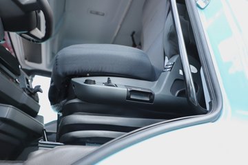 ��������(HOWO) TX7-N 12.5L LNG 530���� 6X4 �й�����12�� ǣ����ͼƬ