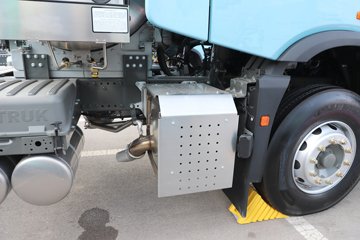 ��������(HOWO) TX7-N 12.5L LNG 530���� 6X4 �й�����12�� ǣ����ͼƬ