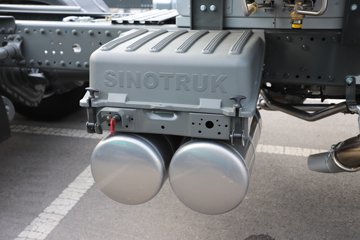 ��������(HOWO) TX7-N 12.5L LNG 530���� 6X4 �й�����12�� ǣ����ͼƬ