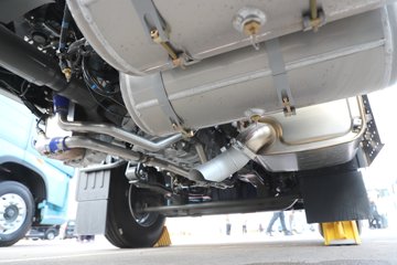 ��������(HOWO) TX7-N 12.5L LNG 530���� 6X4 �й�����12�� ǣ����ͼƬ