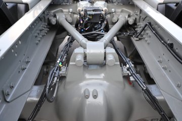 ��������(HOWO) TX7-N 12.5L LNG 530���� 6X4 �й�����12�� ǣ����ͼƬ