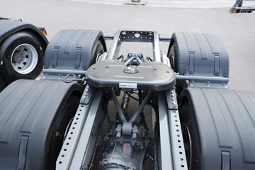 ��������(HOWO) TX7-N 12.5L LNG 530���� 6X4 �й�����12�� ǣ����ͼƬ