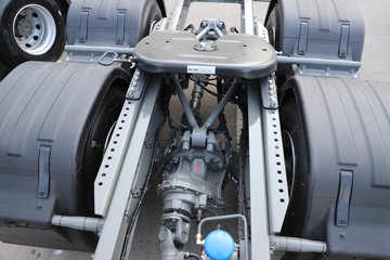 ��������(HOWO) TX7-N 12.5L LNG 530���� 6X4 �й�����12�� ǣ����ͼƬ