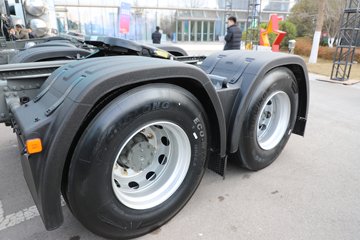 ��������(HOWO) TX7-N 12.5L LNG 530���� 6X4 �й�����12�� ǣ����ͼƬ