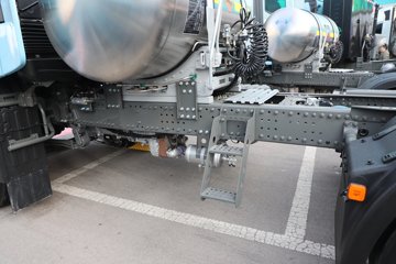 ��������(HOWO) TX7-N 12.5L LNG 530���� 6X4 �й�����12�� ǣ����ͼƬ