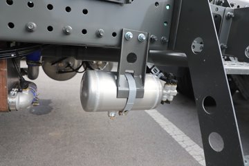 ��������(HOWO) TX7-N 12.5L LNG 530���� 6X4 �й�����12�� ǣ����ͼƬ