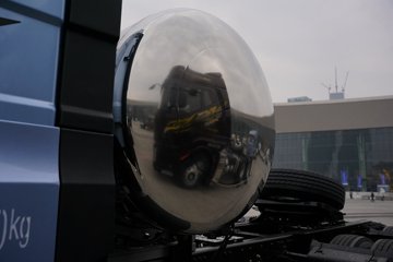 һ�����J6 PRO 12.5L LNG 500���� 6X4 һ�����12�� ǣ����ͼƬ