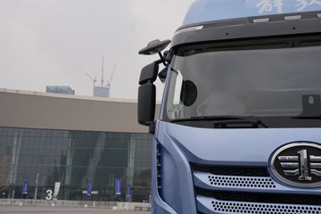 һ�����J6 PRO 12.5L LNG 500���� 6X4 һ�����12�� ǣ����ͼƬ