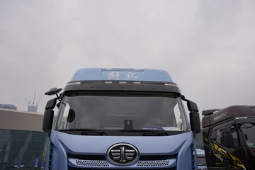 һ�����J6 PRO 12.5L LNG 500���� 6X4 һ�����12�� ǣ����ͼƬ