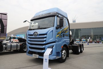 һ�����J6 PRO 12.5L LNG 500���� 6X4 һ�����12�� ǣ����ͼƬ