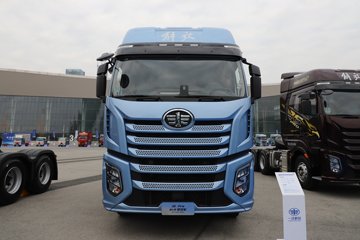 һ�����J6 PRO 12.5L LNG 500���� 6X4 һ�����12�� ǣ����ͼƬ