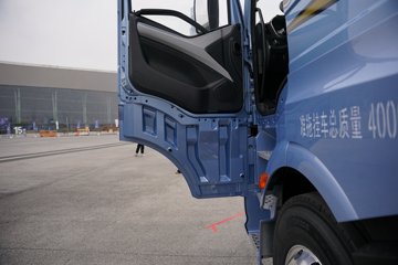 һ�����J6 PRO 12.5L LNG 500���� 6X4 һ�����12�� ǣ����ͼƬ