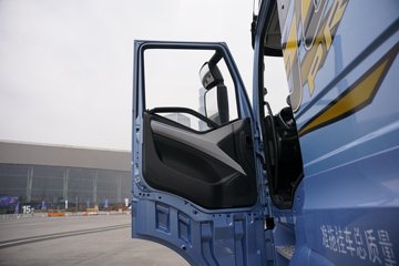 һ�����J6 PRO 12.5L LNG 500���� 6X4 һ�����12�� ǣ����ͼƬ