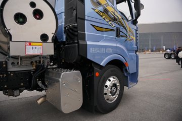 һ�����J6 PRO 12.5L LNG 500���� 6X4 һ�����12�� ǣ����ͼƬ