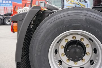 һ�����J6 PRO 12.5L LNG 500���� 6X4 һ�����12�� ǣ����ͼƬ