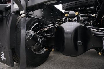 һ�����J6 PRO 12.5L LNG 500���� 6X4 һ�����12�� ǣ����ͼƬ