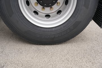 һ�����J6 PRO 12.5L LNG 500���� 6X4 һ�����12�� ǣ����ͼƬ