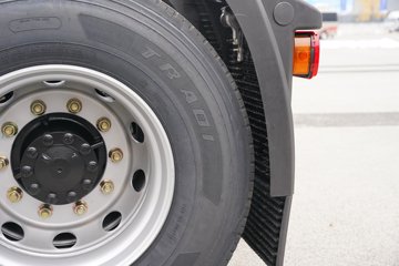 һ�����J6 PRO 12.5L LNG 500���� 6X4 һ�����12�� ǣ����ͼƬ