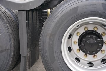 һ�����J6 PRO 12.5L LNG 500���� 6X4 һ�����12�� ǣ����ͼƬ