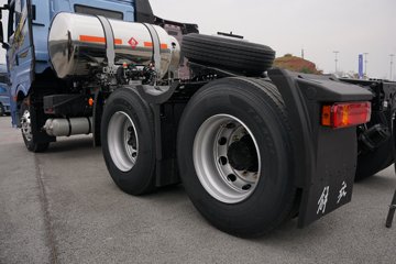 һ�����J6 PRO 12.5L LNG 500���� 6X4 һ�����12�� ǣ����ͼƬ