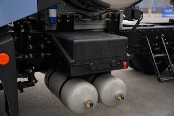 һ�����J6 PRO 12.5L LNG 500���� 6X4 һ�����12�� ǣ����ͼƬ