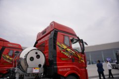 一汽解放J6 PRO 13.2L LNG 530马力 6X4 一汽解放12档 危险品牵引车