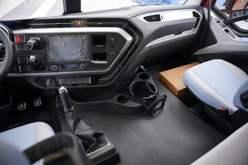 һ�����J6 PRO 13.2L LNG 530���� 6X4 һ�����12�� Σ��Ʒǣ����ͼƬ