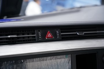 һ�����J6 PRO 13.2L LNG 530���� 6X4 һ�����12�� Σ��Ʒǣ����ͼƬ