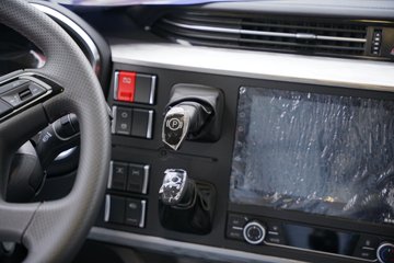 һ�����J6 PRO 13.2L LNG 530���� 6X4 һ�����12�� Σ��Ʒǣ����ͼƬ