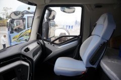 一汽解放J6 PRO 12.5L柴油 540马力 6X4 一汽解放12档 AMT自动档 牵引车 一汽解放J6 PRO 12.5L柴油 540马力 6X4 一汽解放12档 AMT自动档 牵引车