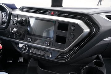 һ�����J6 PRO 12.5L���� 540���� 6X4 һ�����12�� AMT�Զ��� ǣ����ͼƬ