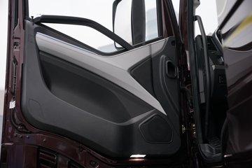 һ�����J6 PRO 12.5L���� 540���� 6X4 һ�����12�� AMT�Զ��� ǣ����ͼƬ