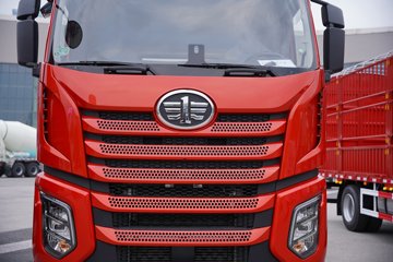 һ�����J6 PRO 11.1L���� 460���� 4X2 һ�����12�� ǣ����ͼƬ