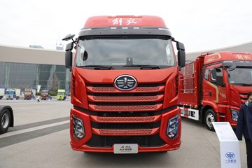 һ�����J6 PRO 11.1L���� 460���� 4X2 һ�����12�� ǣ����ͼƬ