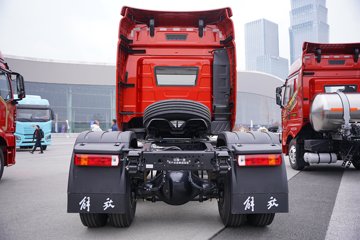 һ�����J6 PRO 11.1L���� 460���� 4X2 һ�����12�� ǣ����ͼƬ