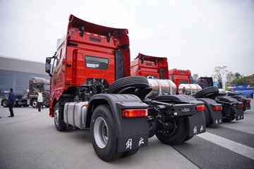 һ�����J6 PRO 11.1L���� 460���� 4X2 һ�����12�� ǣ����ͼƬ