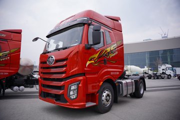 һ�����J6 PRO 11.1L���� 460���� 4X2 һ�����12�� ǣ����ͼƬ