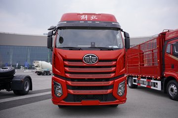 һ�����J6 PRO 11.1L���� 460���� 4X2 һ�����12�� ǣ����ͼƬ