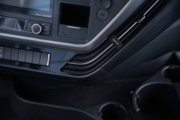 һ�����J6 PRO 11.1L���� 460���� 4X2 һ�����12�� ǣ����ͼƬ