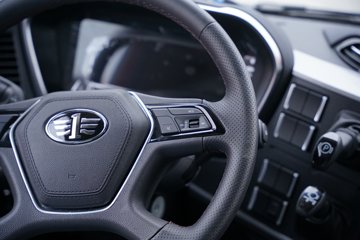 һ�����J6 PRO 11.1L���� 460���� 4X2 һ�����12�� ǣ����ͼƬ