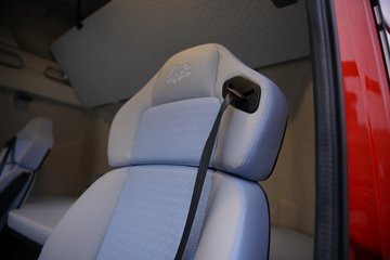 һ�����J6 PRO 11.1L���� 460���� 4X2 һ�����12�� ǣ����ͼƬ