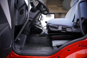 һ�����J6 PRO 11.1L���� 460���� 4X2 һ�����12�� ǣ����ͼƬ