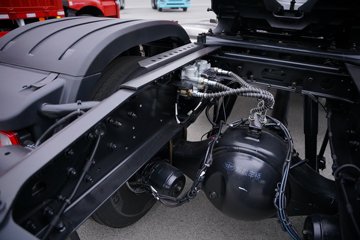 һ�����J6 PRO 11.1L���� 460���� 4X2 һ�����12�� ǣ����ͼƬ