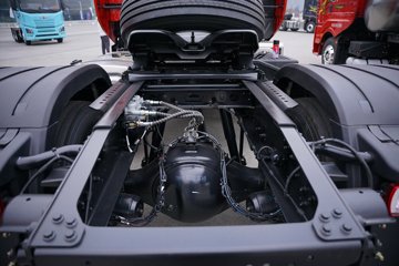 һ�����J6 PRO 11.1L���� 460���� 4X2 һ�����12�� ǣ����ͼƬ