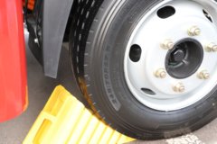 重汽豪曼牛气冲天EM1 4X2 3.7米单排纯电动自卸车 宁德时代155.33kWh 重汽豪曼牛气冲天EM1 4X2 3.7米单排纯电动自卸车 宁德时代155.33kWh