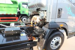 重汽豪曼 星蓝Max EM3 4.18米单排纯电动厢式轻卡 弗迪150.83kWh