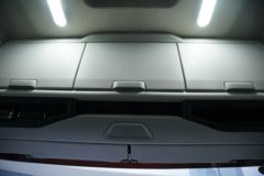 一汽解放J6G 领航版 7.8L柴油 360马力 4X2 一汽解放10档 6.75米排半仓栅式载货车 一汽解放J6G 领航版 7.8L柴油 360马力 4X2 一汽解放10档 6.75米排半仓栅式载货车