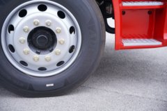 一汽解放J6G 领航版 7.8L柴油 360马力 4X2 一汽解放10档 6.75米排半仓栅式载货车 一汽解放J6G 领航版 7.8L柴油 360马力 4X2 一汽解放10档 6.75米排半仓栅式载货车